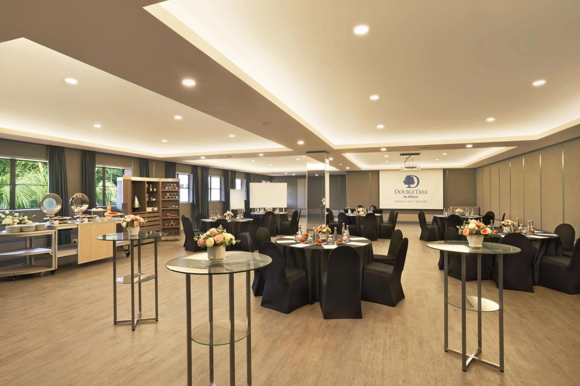 Doubletree By Hilton Damai Laut Hotell Lumut Eksteriør bilde