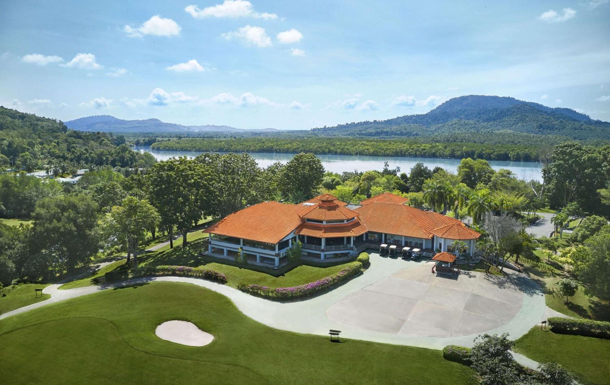 Doubletree By Hilton Damai Laut Hotell Lumut Eksteriør bilde